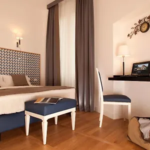 Hotel Floris ***